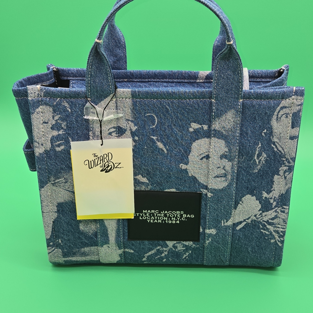 Marc Jacobs Dorothy And Friends The Tote Bag Wicked For Good Wizard Of Oz 2025 - Picture 2 of 6